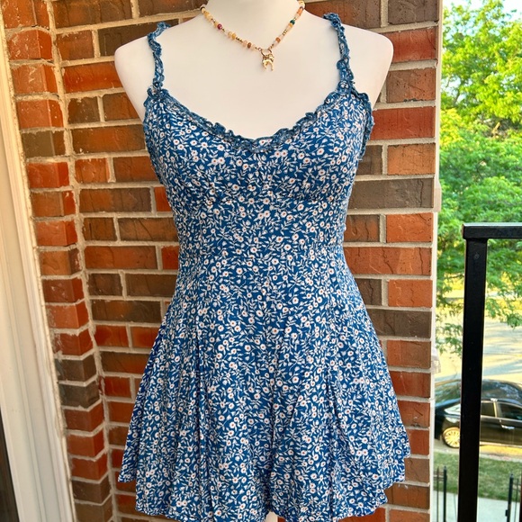 Princess Polly Blue and White Floral Mini Dress - Picture 3 of 7